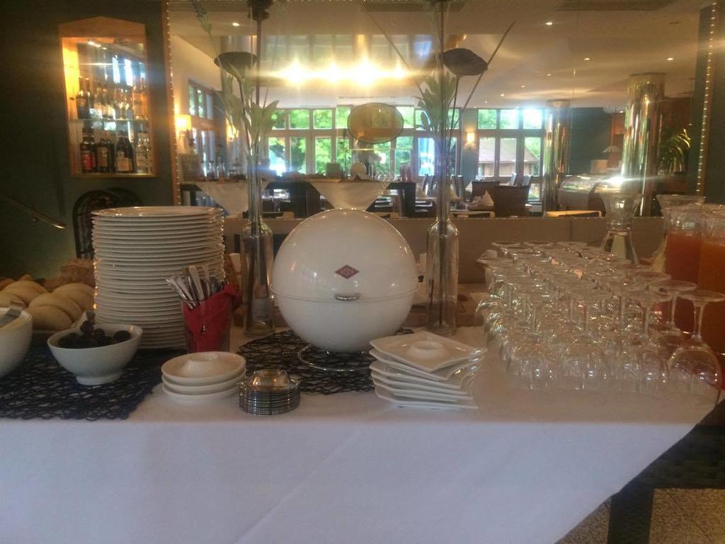 Sopherl Am See - Fruehstueck Auf Der Seeterrasse, Sehr Ruhig Und Wunderschoen Am See, 3 Minuten Nach Oberpfaffenhofen, Viele Radtouren, Restaurants & Cafes In Der Umgebung Weßling Екстериор снимка