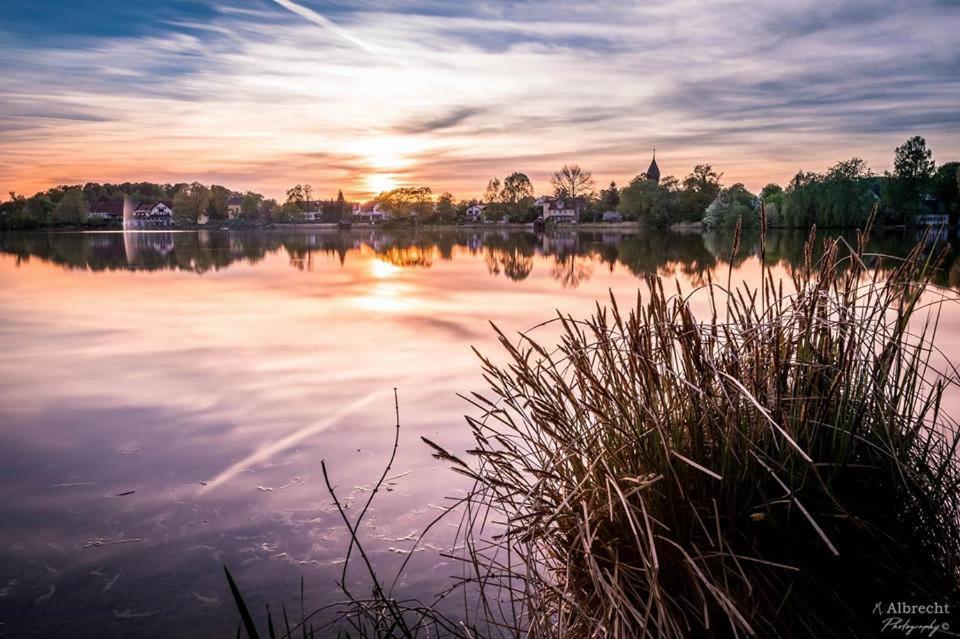 Sopherl Am See - Fruehstueck Auf Der Seeterrasse, Sehr Ruhig Und Wunderschoen Am See, 3 Minuten Nach Oberpfaffenhofen, Viele Radtouren, Restaurants & Cafes In Der Umgebung Weßling Екстериор снимка